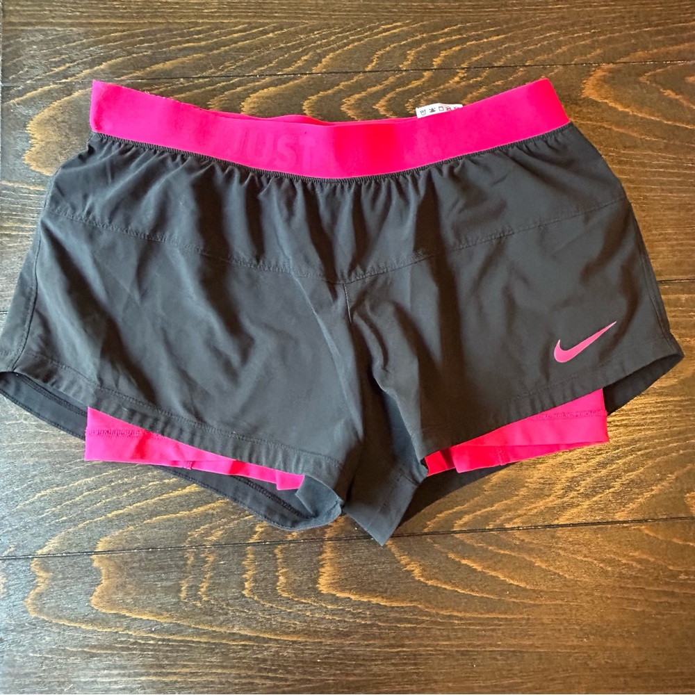 Nike dri fit Sports Shorts size M medium